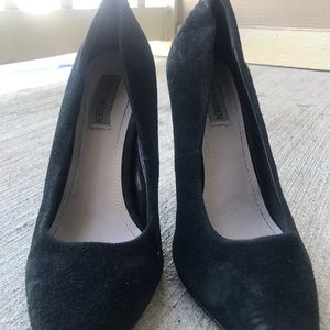Steve Madden Black Pumps